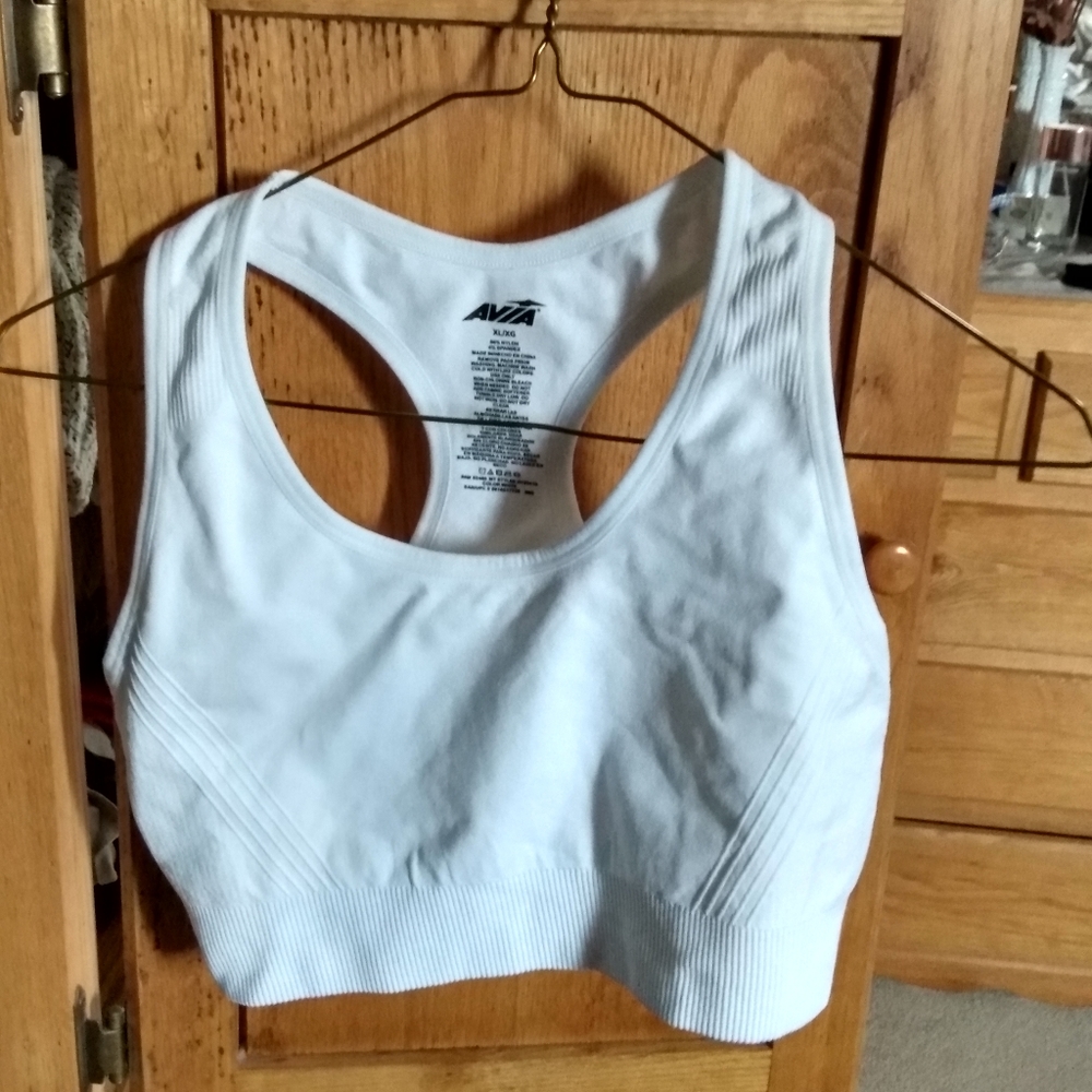 Women's sports bra